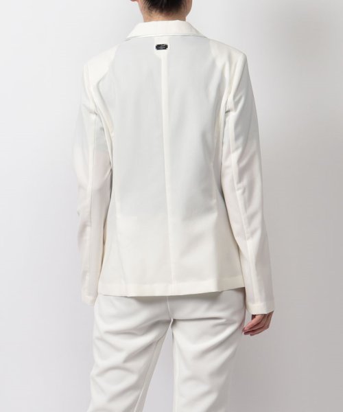 テーラードジャケット 