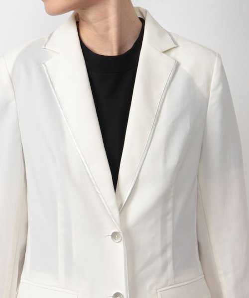 テーラードジャケット 