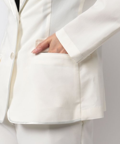 テーラードジャケット 