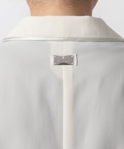 テーラードジャケット 