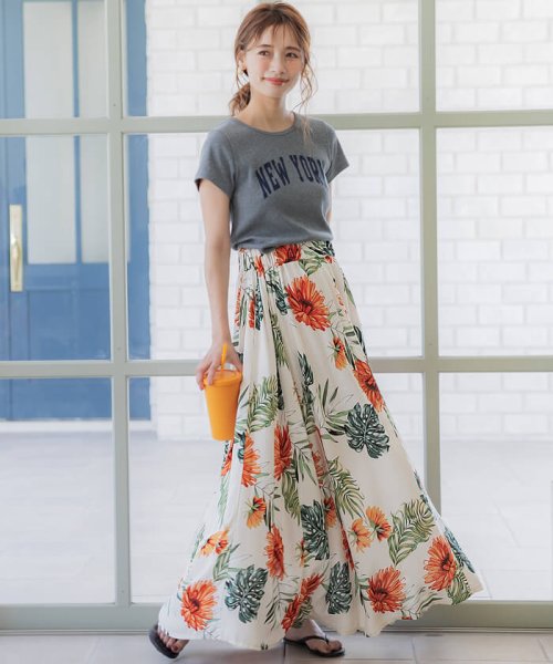 花柄マーガレットプリントフレアスカート（フレアシルエット/ウエスト  
