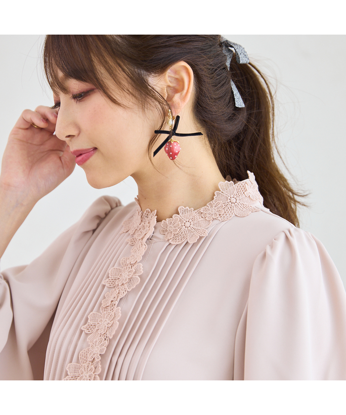 ワンダフルワールド レースとピンタックのブラウス ブラック 黒 ピンタック＆レースブラウス(506568644)｜阪急百貨店公式通販