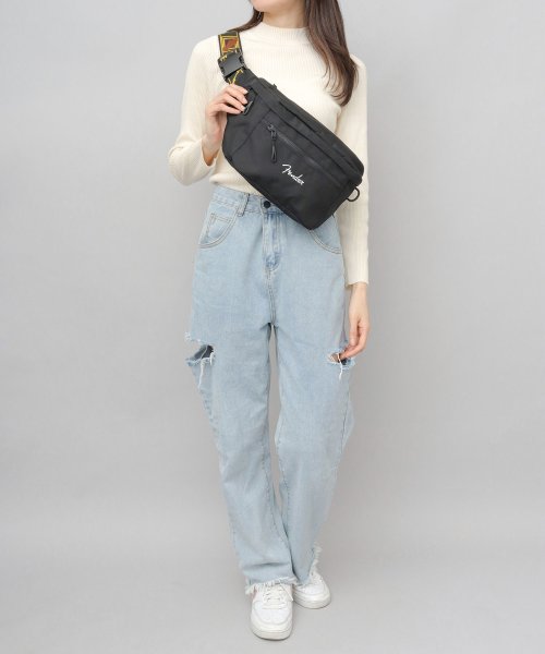 Fender フェンダー CORDURAポリエステル ウエストバッグ 大きめ  