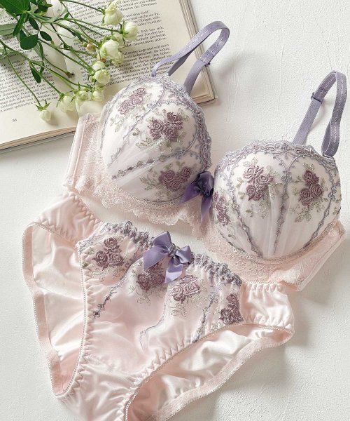 fran de lingerie(フランデランジェリー)/フランデランジェリー fran de lingerie ブラ＆ショーツセット Bra&shorts 「ペアブラジャー ペアブラジャー（ワイヤー有り）」 ブラジャ/img01