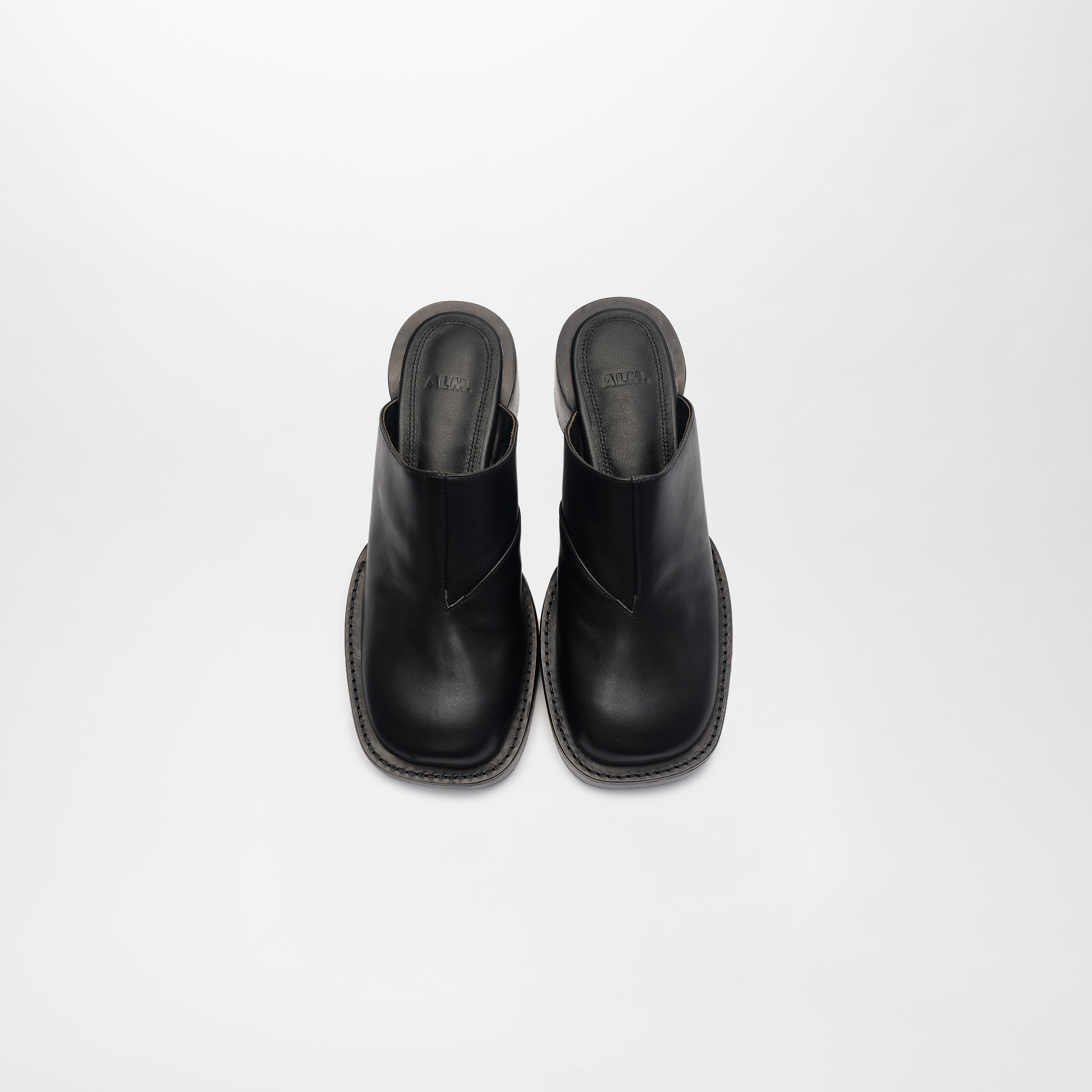 靴 VIVLOS LEATHER MULES black 38 VIVLOS LEATHER MULES （Fur Black） -ALM. official web store