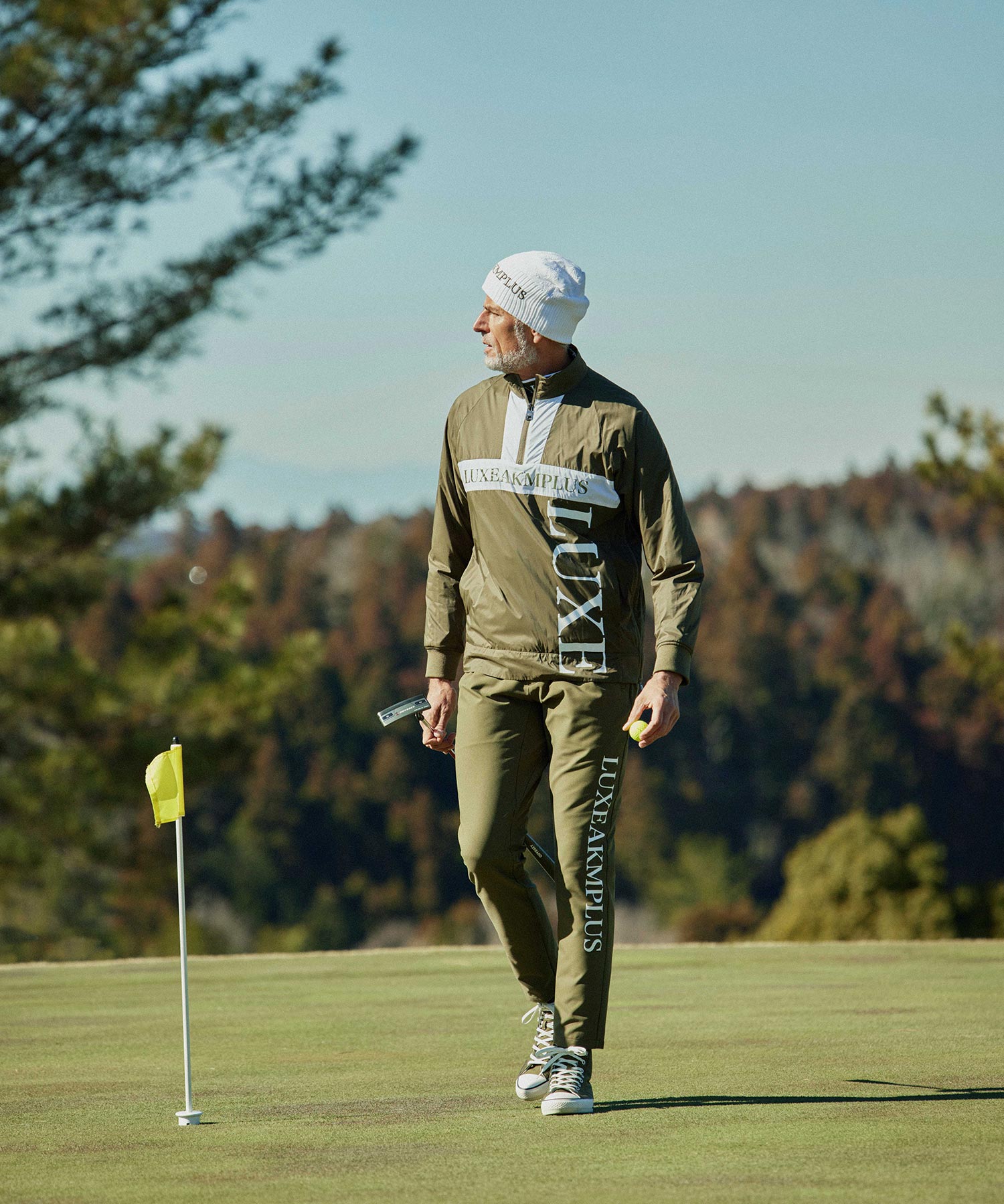 新品【LUXEAKMPLUS】リュクスエイケイエムプラス ゴルフ セットアップ リュクスエイケイエムプラス LUXE AKM PLUS ゴルフ ベーシックロゴニ