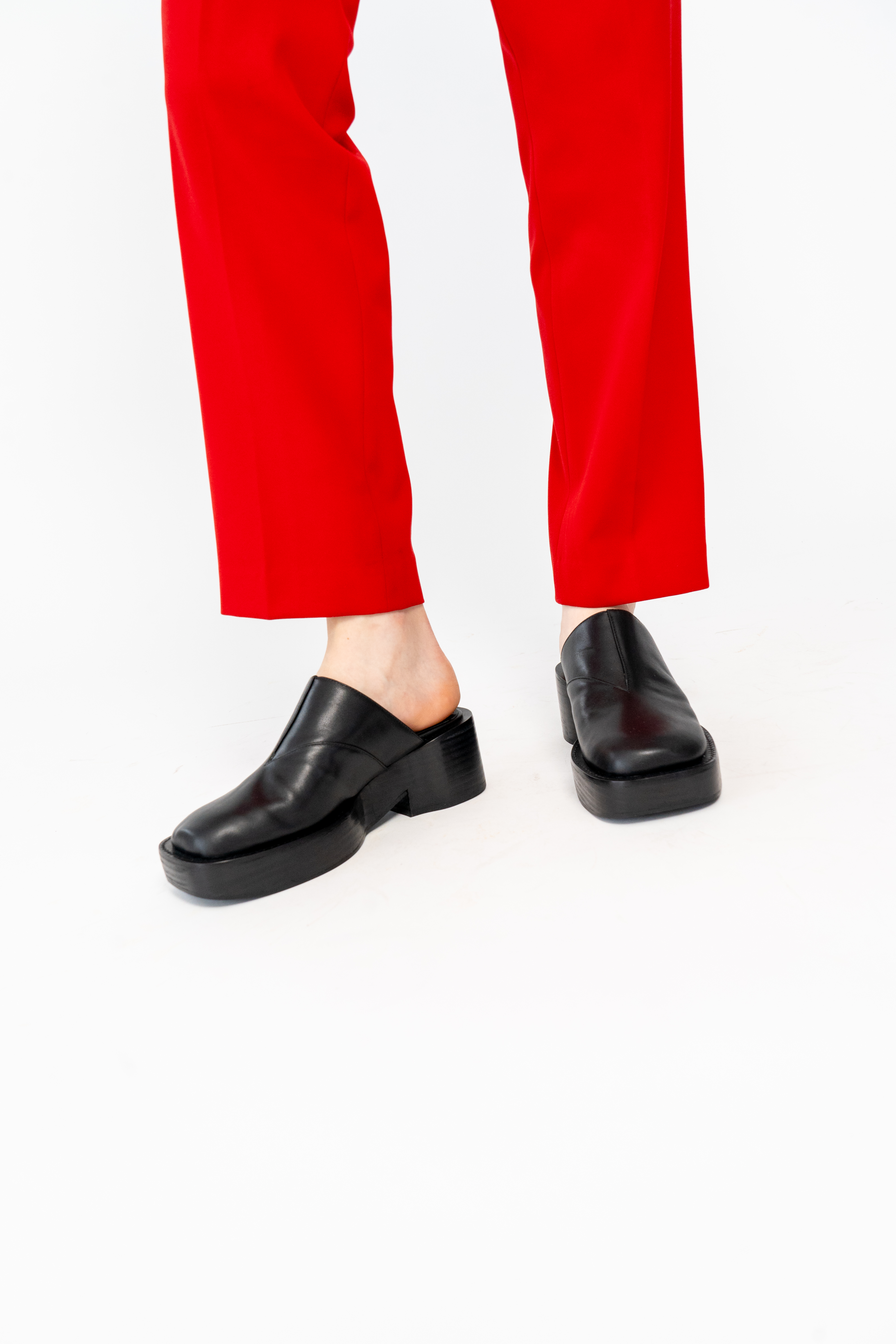靴 VIVLOS LEATHER MULES black 38 VIVLOS LEATHER MULES(507088468)｜阪急百貨店公式通販サイト