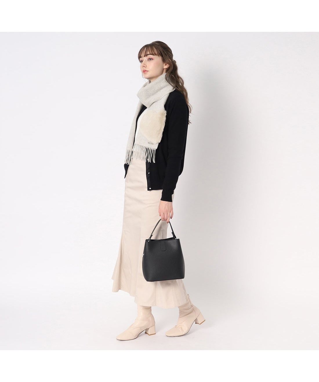 贈り物にもぴったり＊FURLA フルラ＊ Piumaマフラー ウール*上品 FRL0124F0021_pz_a001.jpg