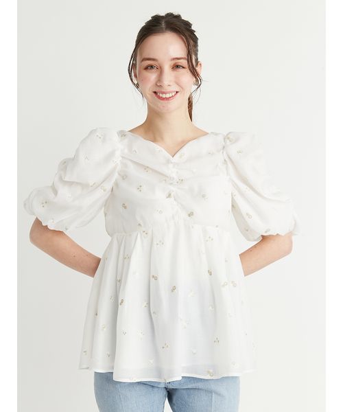小花刺繍ペプラムブラウス （WHT） 小花刺繍ペプラムブラウス CELFORD