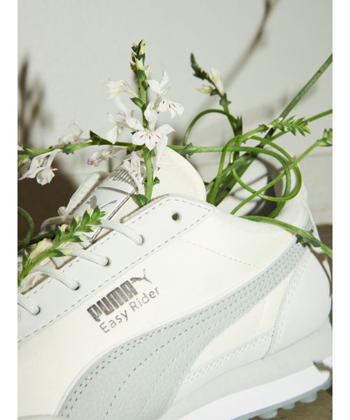 新品タグ付き✨【PUMA】FRAY I.D別注Easy Rider スニーカー PUMA】FRAY I.D別注Easy Rider｜フレイアイディーの通販｜&mall