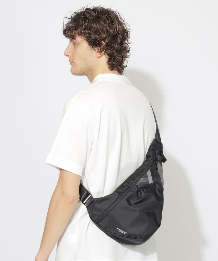 ブラックレーベルクレストブリッジ ショルダーバッグ レザー × PVC ブラックレーベルクレストブリッジ ショルダーバッグ レザー