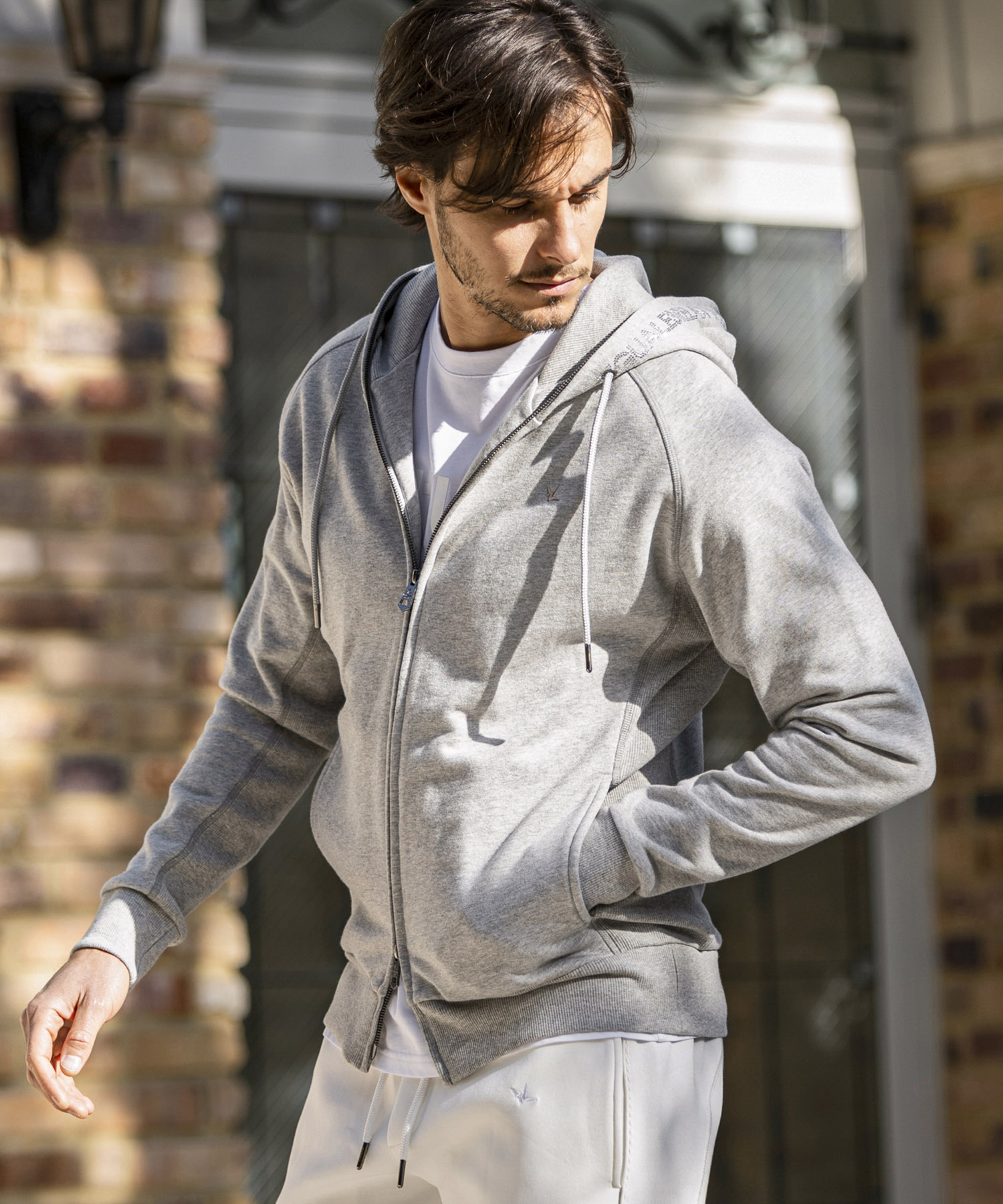 ラインストーンフードロゴスウェットパーカー(508312117)｜HANKYU