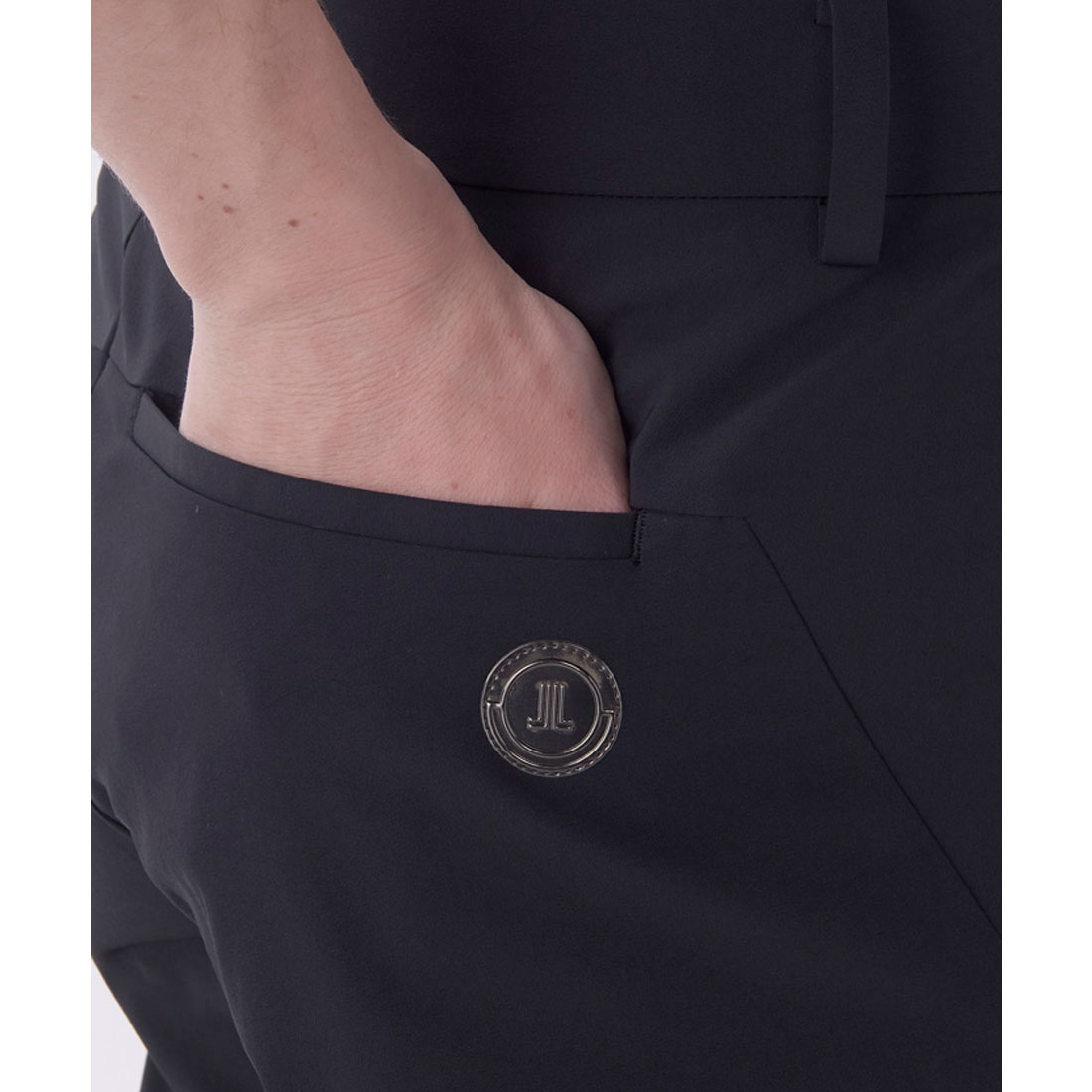 ランバン スポール LANVIN SPORT ストレッチテーパードパンツ