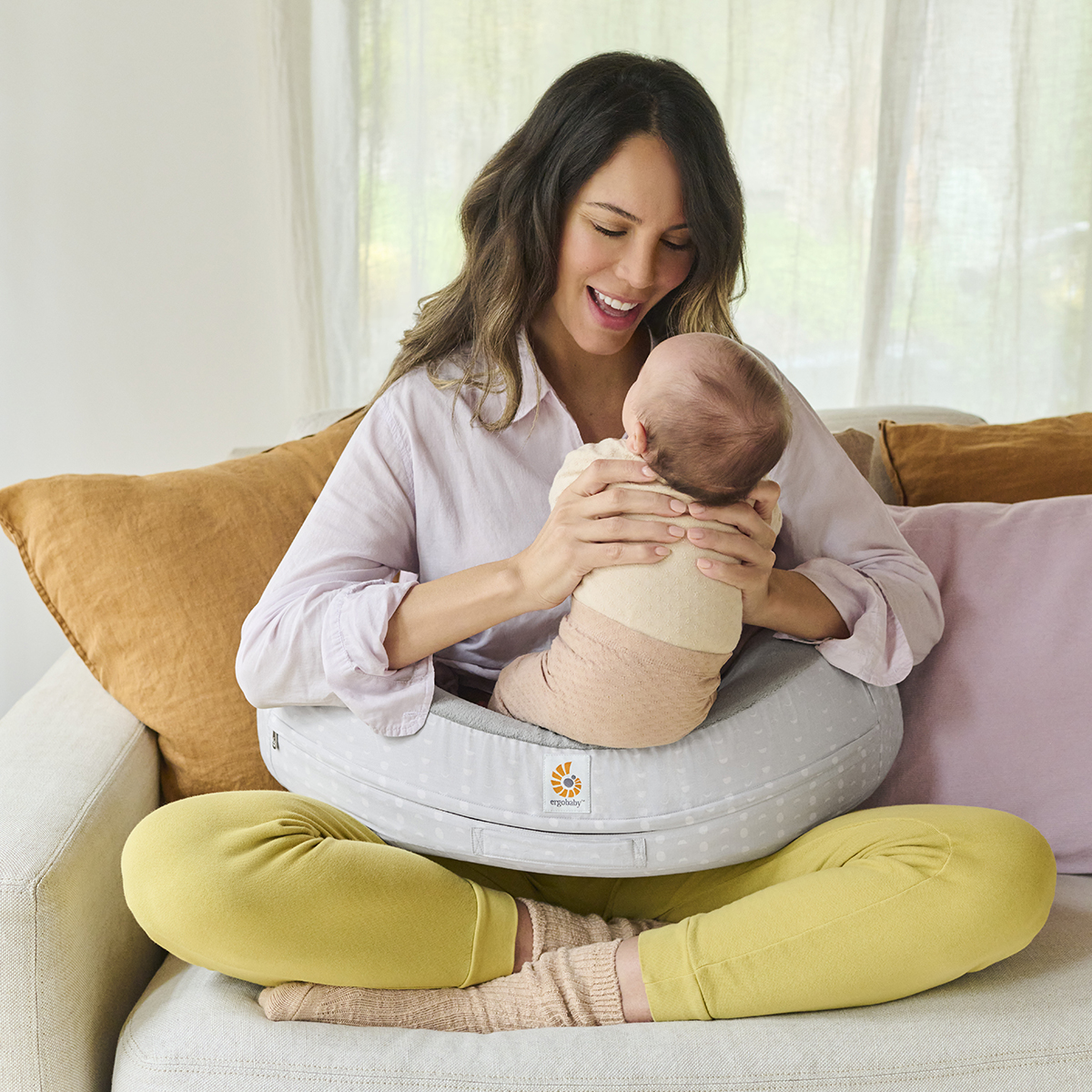 えりな　Ergobaby エルゴベビー ブ・ナーシングピロー ERGO エルゴベビー ナチュラルカーブ ナーシングピロー/グレー