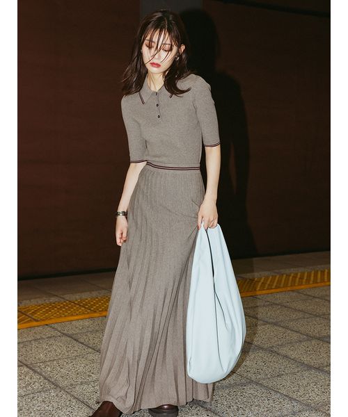N°21 プリーツスカート 
黒とピンクベージュ 
サイズ38 FOREVER21 スカート 「2024FW」チェックプリーツミディスカート