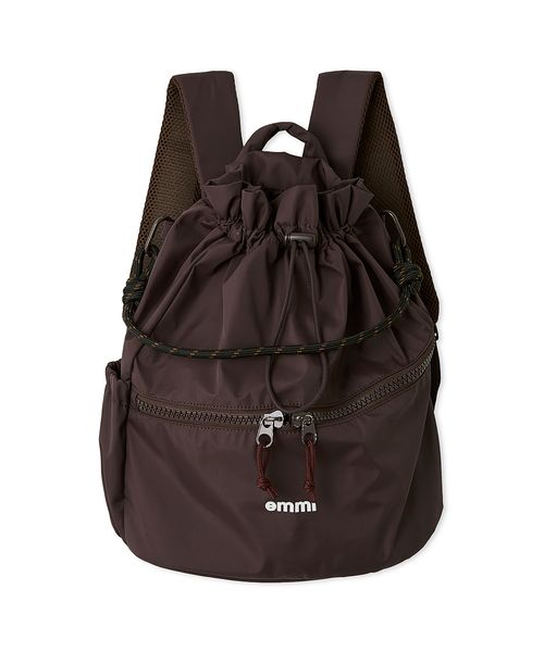 emmi リュック　美品 ONLINE限定カラー】eco 撥水ギャザーボディーバックパック
