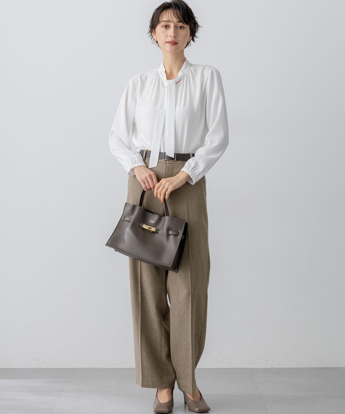 426* 新品 新作 23区 アムンゼン ボウタイ 2WAY ブラウス 38 洗える】バックサテンアムンゼン ボウタイ ブラウス(508575122