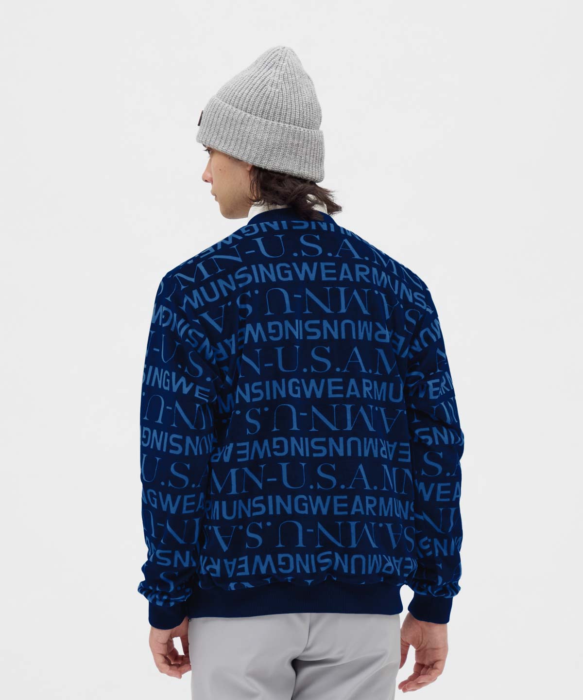 マンシングウェア Munsingwear 防風ストレッチリバーシブルVネックブル