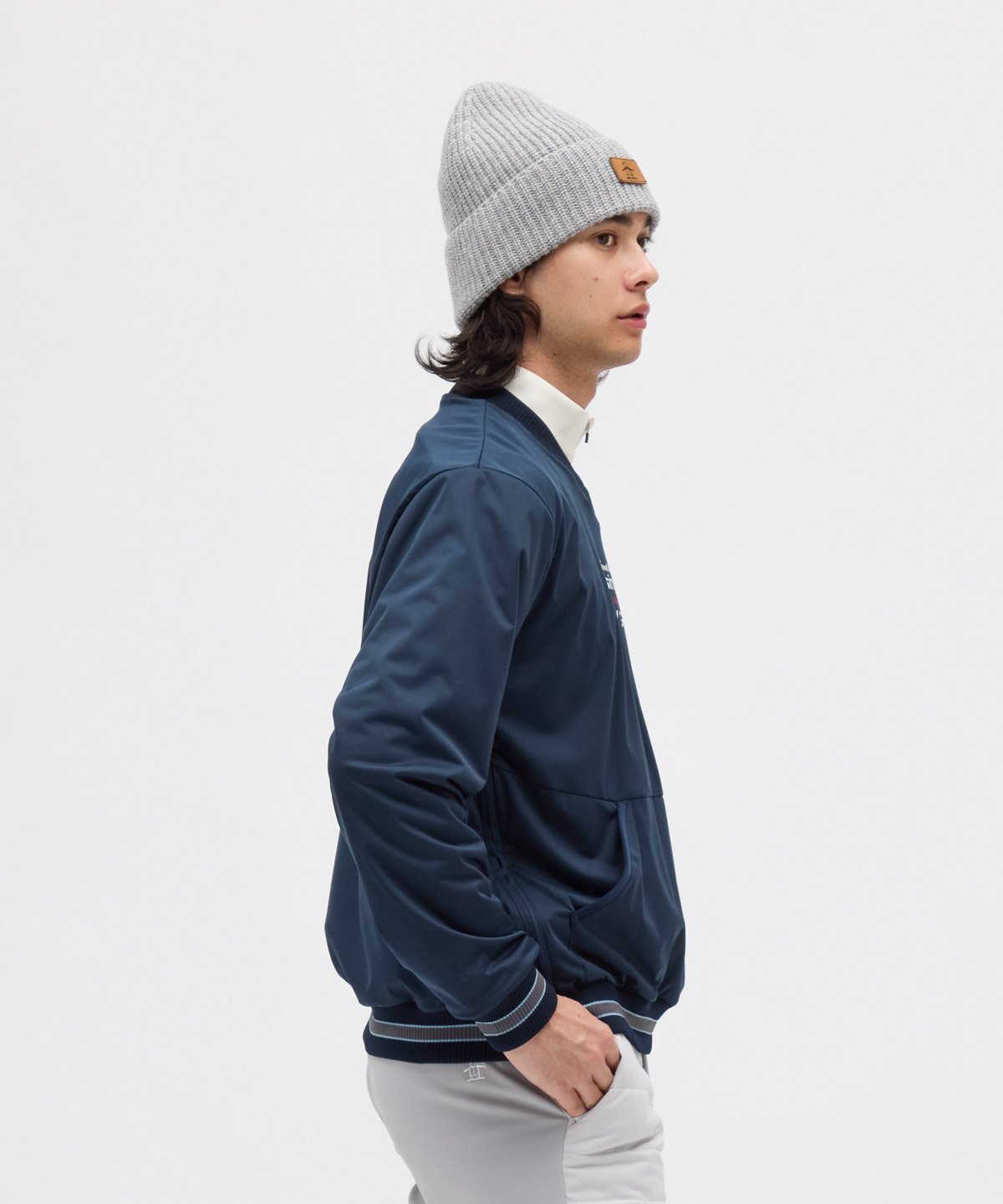 マンシングウェア Munsingwear 防風ストレッチリバーシブルVネックブル