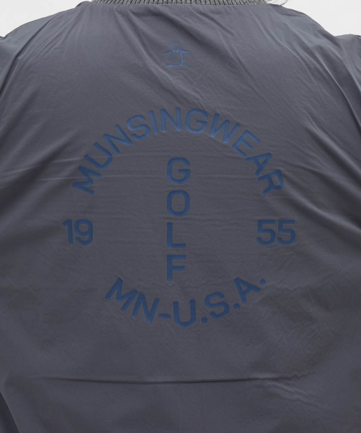 マンシングウェア Munsingwear 防風ストレッチリバーシブルVネックセー