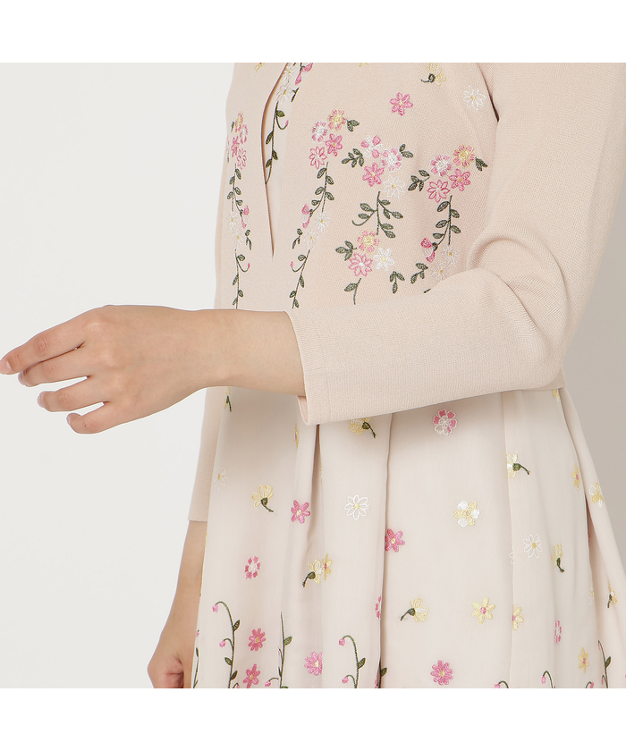 ローズティアラ RoseTiara 吹上刺繍クロップド丈ニットカーディガン