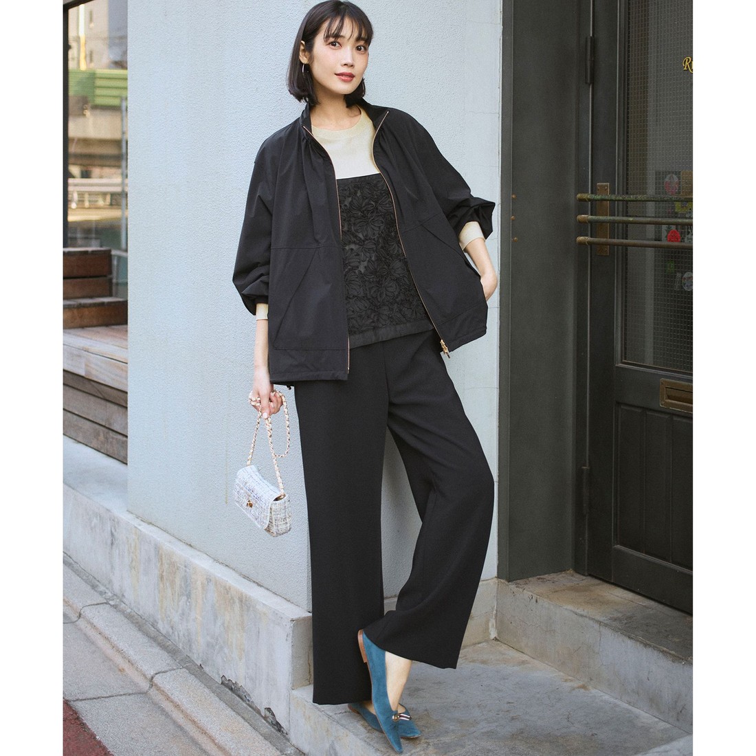 MUSE　24AW　ダブルクロス　Vネック　ワイド　パンツ　オールシーズン 23区 ストレッチダブルクロス ワイドパンツ(508865397)｜阪急百貨店