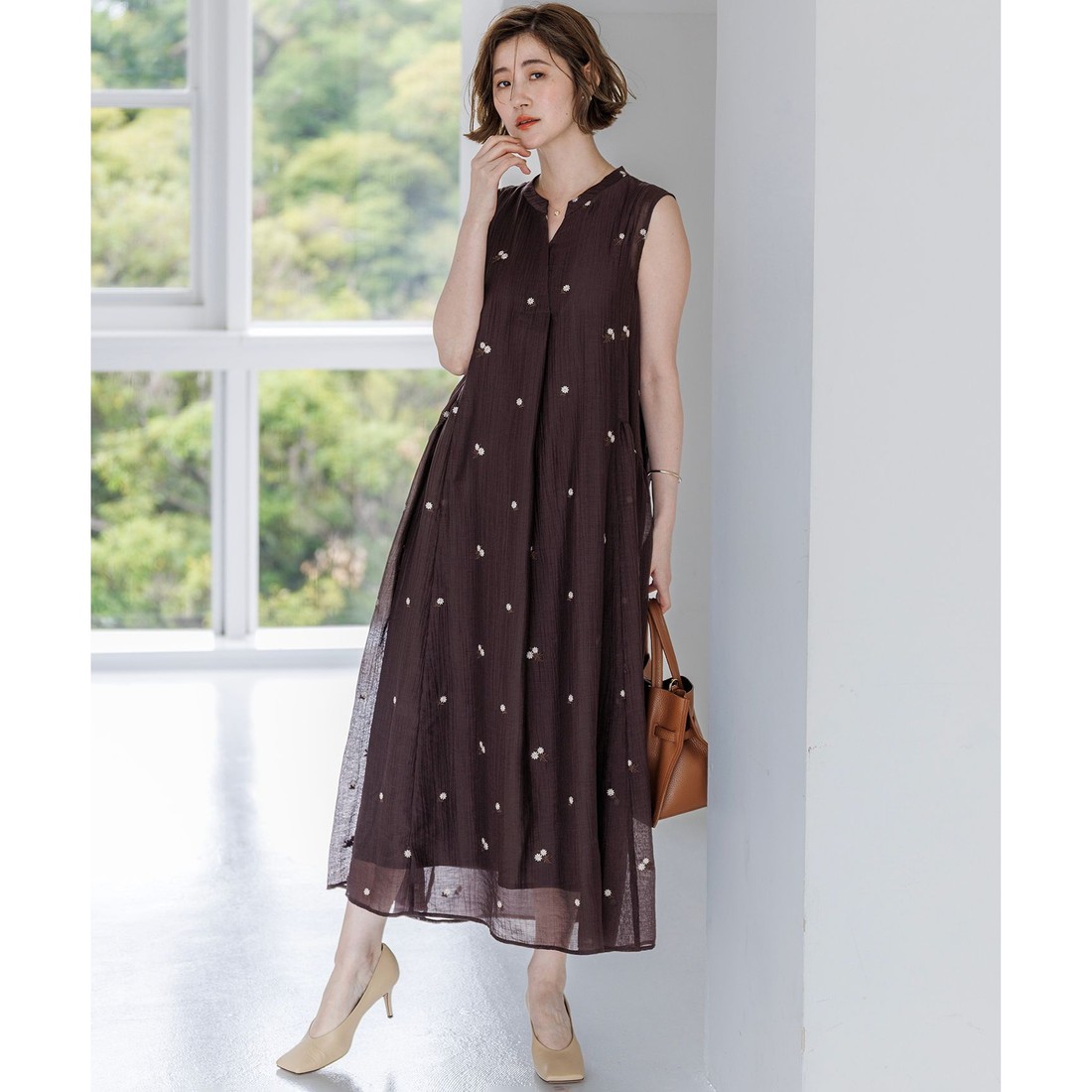 23区 【一部予約/WEB&一部店舗限定】シアーワッシャー 刺繍 ワンピース