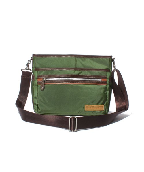 セール ベネトン メンズ Benetton Mens ナイロン横型ワンショルダーバッグmnu Magaseek