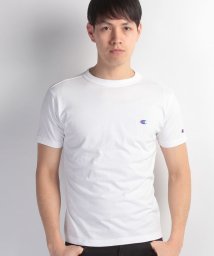 JEANS MATE(ジーンズメイト)/【CHAMPION】ワンポイントクルーネックTシャツ/ホワイト