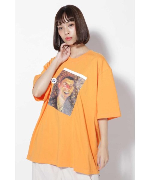 ROSE BUD(ローズバッド)/アートペイントプリントTシャツ/オレンジ1