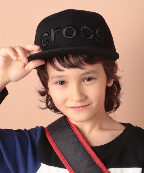 crocs(KIDS WEAR)(クロックス（キッズウェア）)/CROCS刺繍ロゴキャップ/ブラック