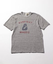 NOLLEY’S goodman(ノーリーズグッドマン)/【BARNS/バーンズ】別注プリントTEE EVERYDAY WHEELS/ミディアムグレー