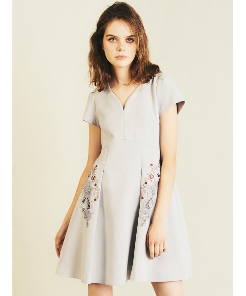 L B Candy Stock 刺繍入りビジューワンピース リリーブラウン Lily Brown Dresslova Com