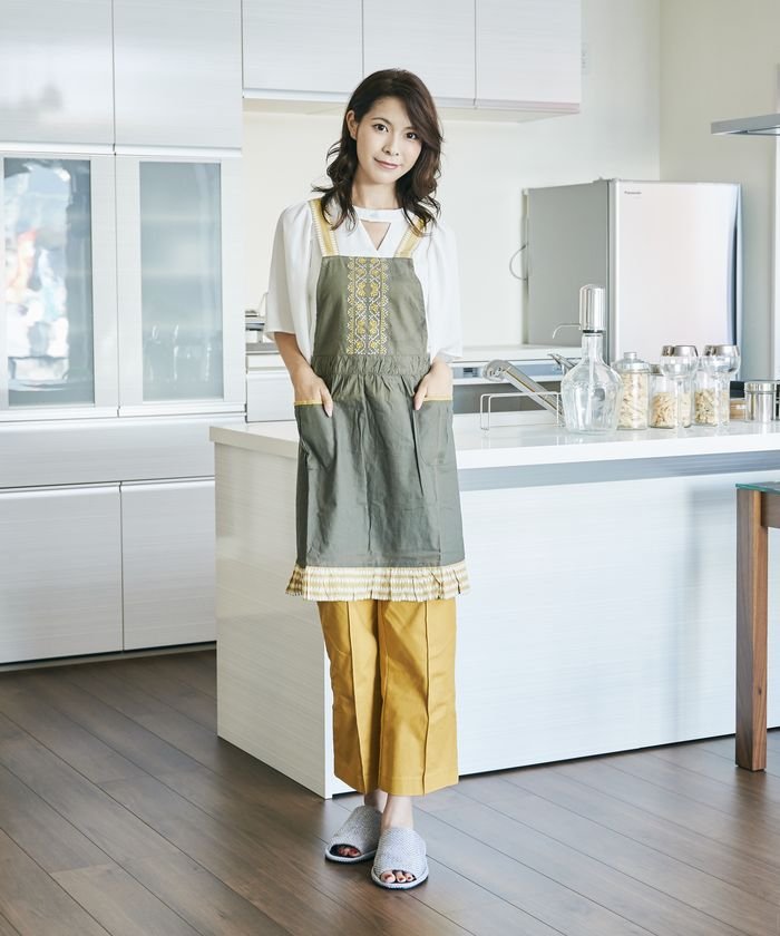 セール Latelier ワンピース型エプロン Yvoone イヴォンヌ グリーン アンファンス En Fance Magaseek