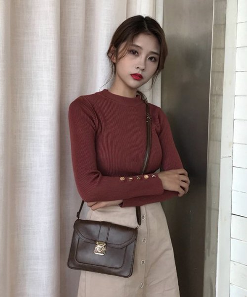 セール ボタン付きシンプルニット 韓国 ファッション レディース 長袖 あったか かわいい おしゃれ A W Ra 62 アフェリーチェ Afelice Magaseek