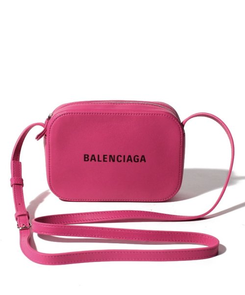 BALENCIAGA(バレンシアガ)/【BALENCIAGA】ショルダーバッグ/EVERYDAY CAMERA BAG XS METALLI【CYCLAMEN】/ピンク