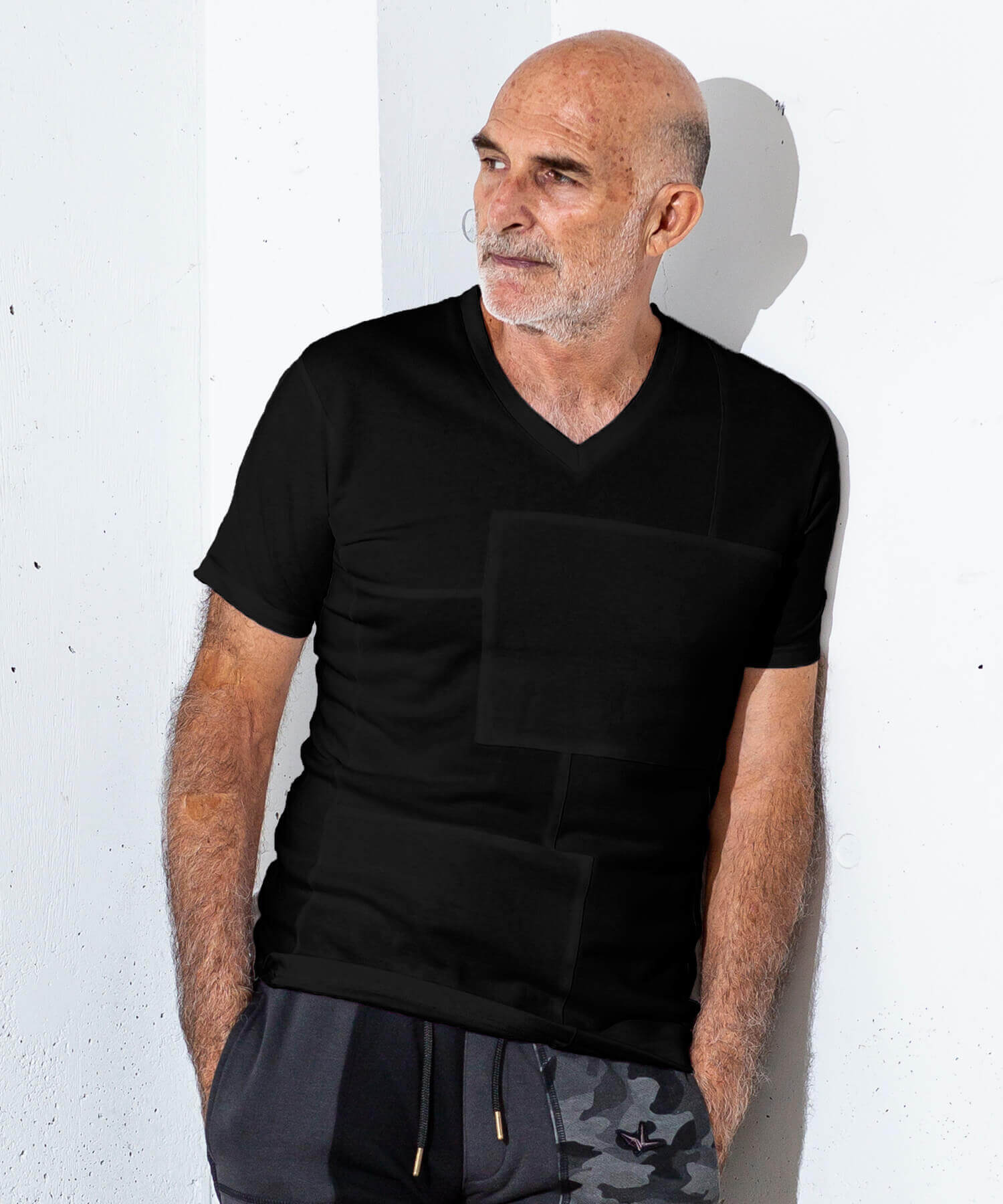 パッチワークVネックTシャツ 異素材パッチワークVネックTシャツ 