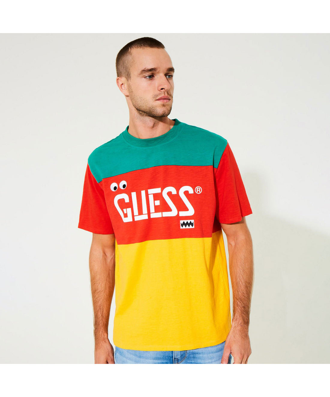 guess red tee