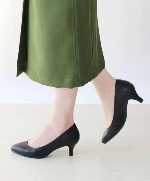 ポインテッドトゥパンプス 低反発スポンジ入り フィン Fin Magaseek