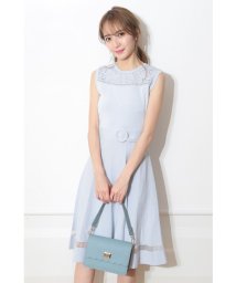 Apuweiser・andGIRL5月号宮田聡子さん着用デコルテレースニット 