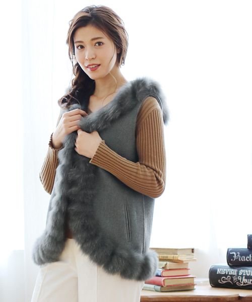 カシミヤブレンド ファー付きベスト 65cm(502035247) | サンキョウショウカイ(sankyoshokai) - MAGASEEK カシミヤブレンド ファー付きベスト 65cm(502035247) | サンキョウショウカイ(sankyoshokai) - MAGASEEK