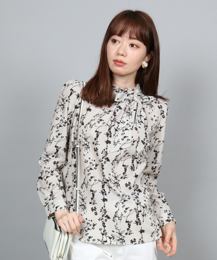 Petit Poudre プチ プードル モノトーンフラワーブラウス スコットクラブ Scotclub Magaseek