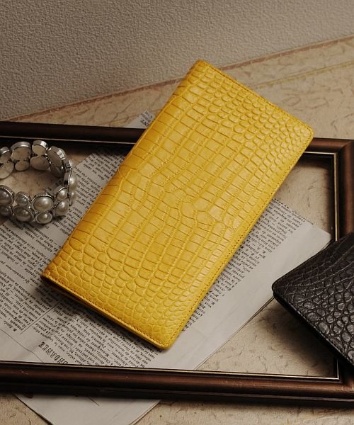 sankyoshokai(サンキョウショウカイ)/クロコダイル 財布 マット加工 センター取り 一枚革 薄型 長財布 カードケース / レディース/イエロー