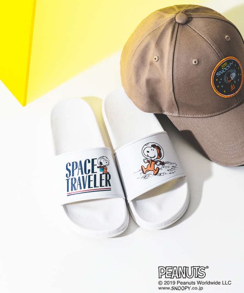 Peanuts Au Bannister スヌーピーコラボシャワーサンダル レディースファッション 阪急百貨店公式通販 Hankyu Fashion