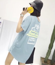 felt maglietta(フェルトマリエッタ)/バックプリントロゴロング丈Tシャツ/サックス