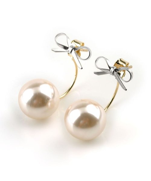 くるっと巻いた マットペイントのリボンが大人可愛い リボンパールピアス クリームドット Cream Dot Magaseek