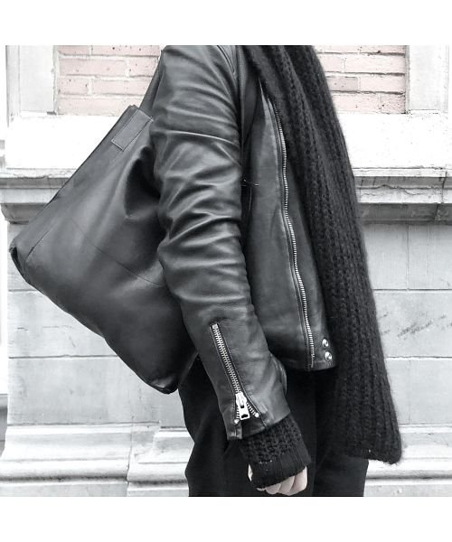 PATRICK STEPHAN(パトリックステファン)/Leather shoulder bag ’simple’ 2/ブラック