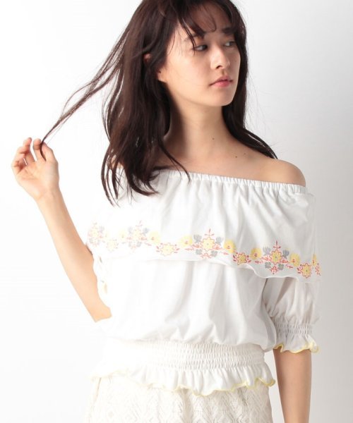 セール E Hyphen World Gallery イーハイフンワールドギャラリー フラワープリントオフショルプルオー Offprice Ec Offprice Ec Magaseek