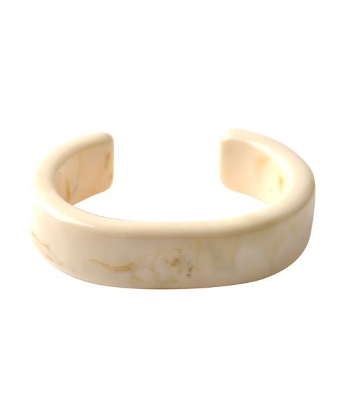 ムーディーに艶めく天然石風太めオープンバングル クリームドット Cream Dot Magaseek