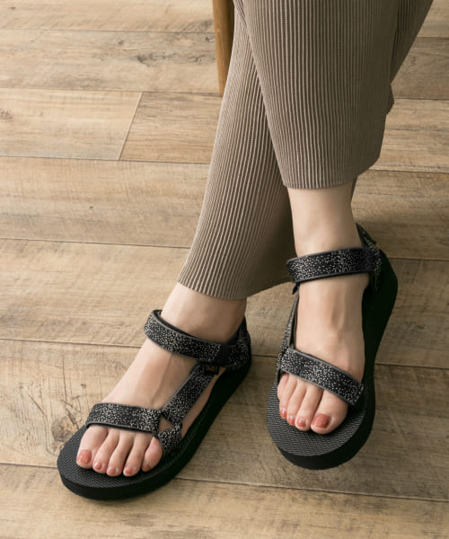 tevas midform universal